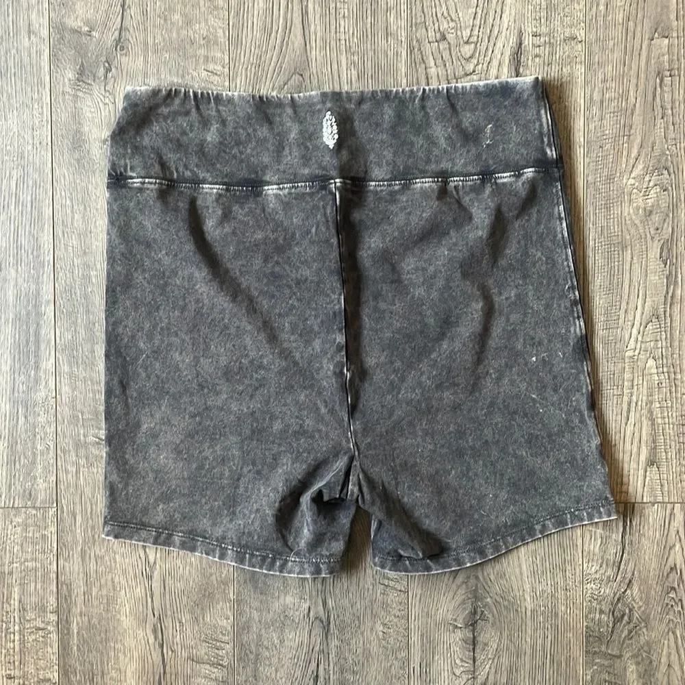 SOLD Free People Grey Acid Wash Hot Short - Picture 2 of 3